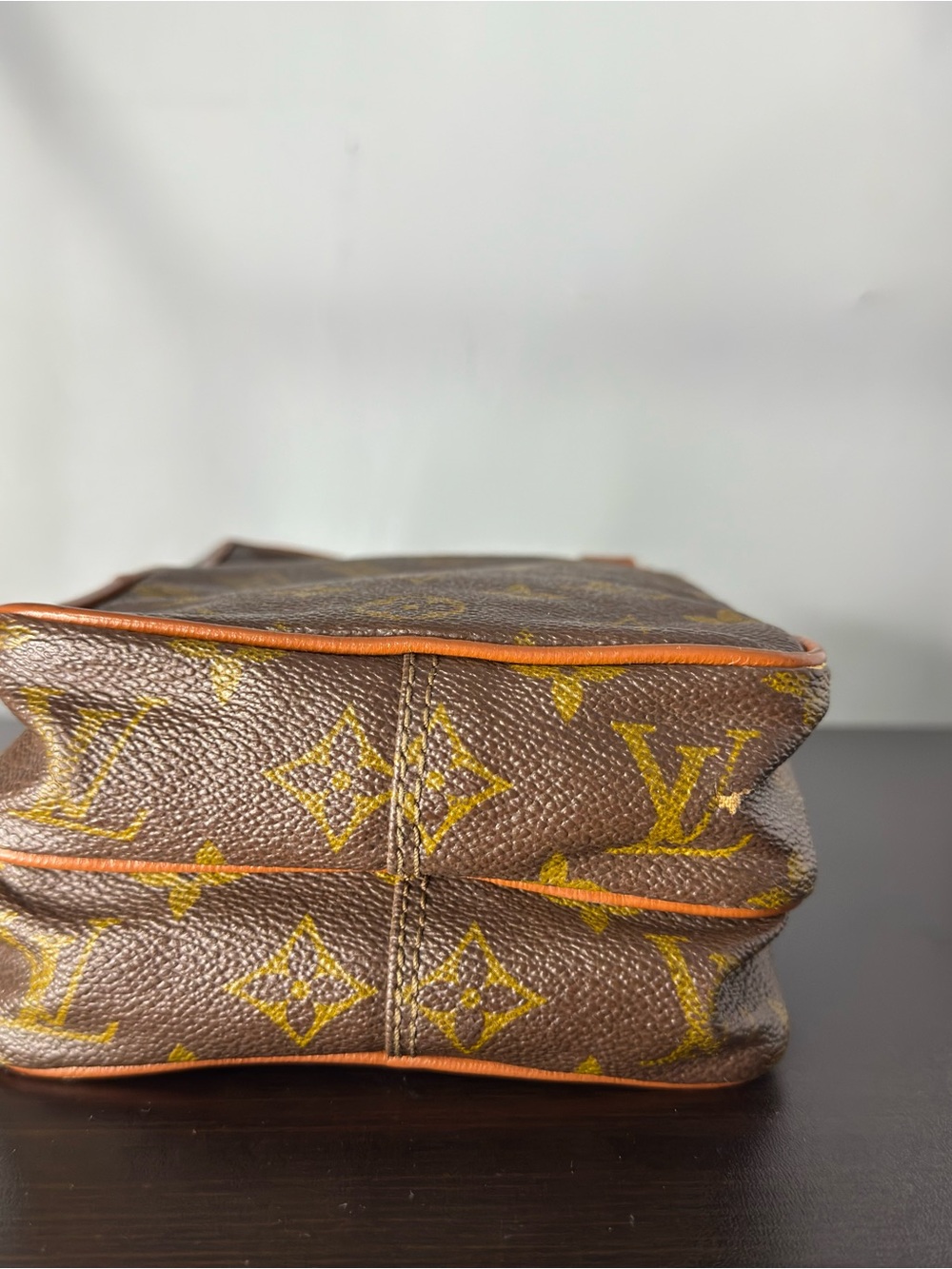 Louis Vuitton Brown Monogram Canvas Men’s Belt/Crossbody Bag - Picture 8 of 11